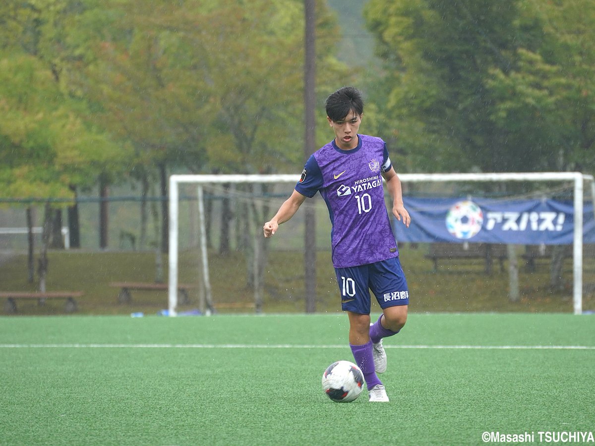 gekisaka's tweet photo. EピースでのJ1デビューは「もう凄く楽しかったというのが一番」。広島ユースMF野口蓮斗が「2つの居場所」で重ねる圧倒的成長のための日常

https://t.co/L8u3U6N440

#高校サッカー #高円宮U18 #高円宮杯プレミアリーグ #ゲキサカ https://t.co/y0OStkoHMN