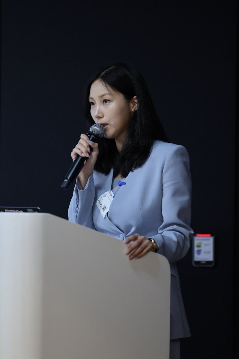 SurfAIHQ's tweet photo. Thank you for those who came to see us at 
CODED@KBW event.

@zk_bella and @shiyuSQ talked about why trust matters in AI-generated financial intelligence and how Surf builds for it, with Bithumb AI as the main case study.

There's more to come, we'll see you there ↓ https://t.co/T99qQRAuwt