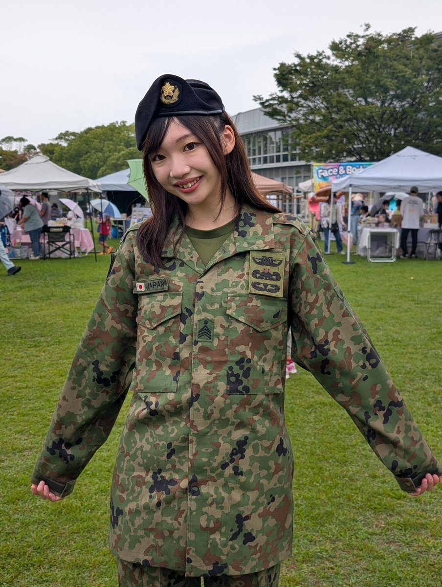 softbank0329's tweet photo. 2026.9.27
岡垣サンリーアイ
(ふれあい広場)

1日自衛隊員の
ナナエちゃん

#JNanae
#岡垣ななえ
#ナナエ https://t.co/wEM7iNkCad