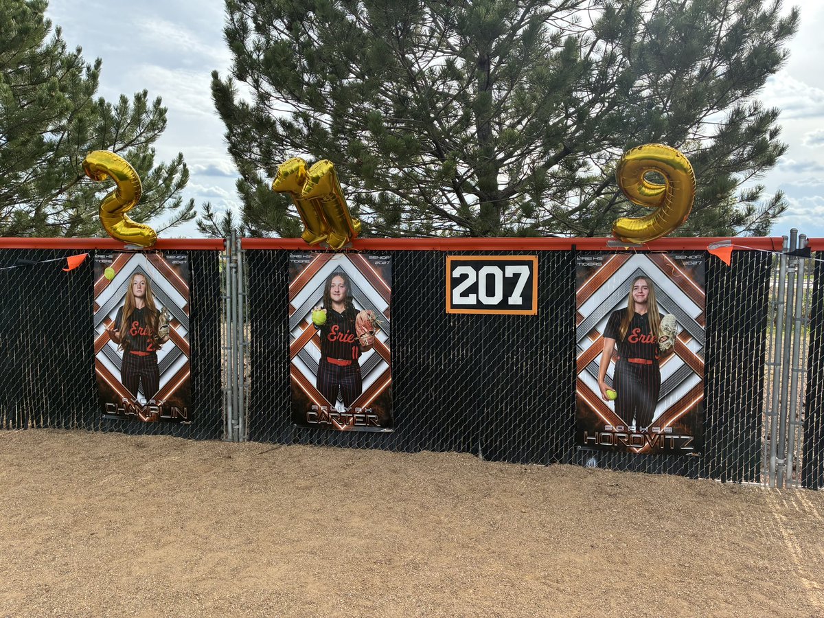 ErieHSAthletics's tweet photo. Happy Senior Day @ErieTigersSB ! https://t.co/9Gmlhx2ULd