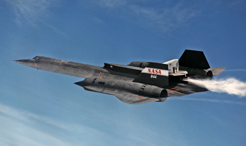 AeromediaLLC's tweet photo. Reports Suggest SR-71 Blackbird is Being Prepped For Return to Flight: https://t.co/DRJHnpi0pm https://t.co/jZM5cIdii1