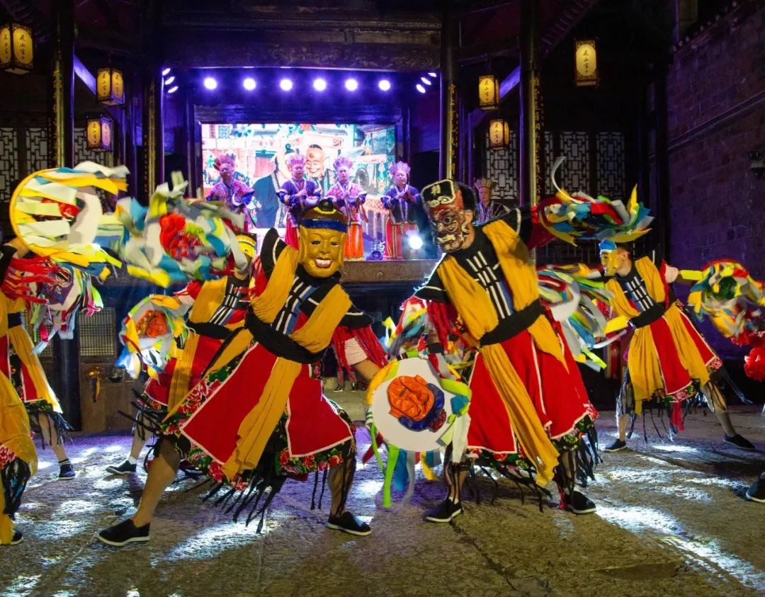 celia_kem22_826's tweet photo. [Ancient nuo performances fill the grand hall, with rare cultural treasures shining brightly here!]， https://t.co/U6RBIuvrrn