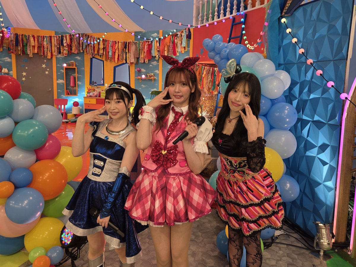 TVTOKYOanime_PR's tweet photo. テレ東系アニメKids音楽祭
出演アーティスト＆楽曲紹介 その⑫

『アイカツ！』
わか・ふうり・ゆな「AIKATSU！× AIKATSU！」

明日 夕方6時25分〜放送📡
お楽しみに♪ https://t.co/QGE2cSN68W