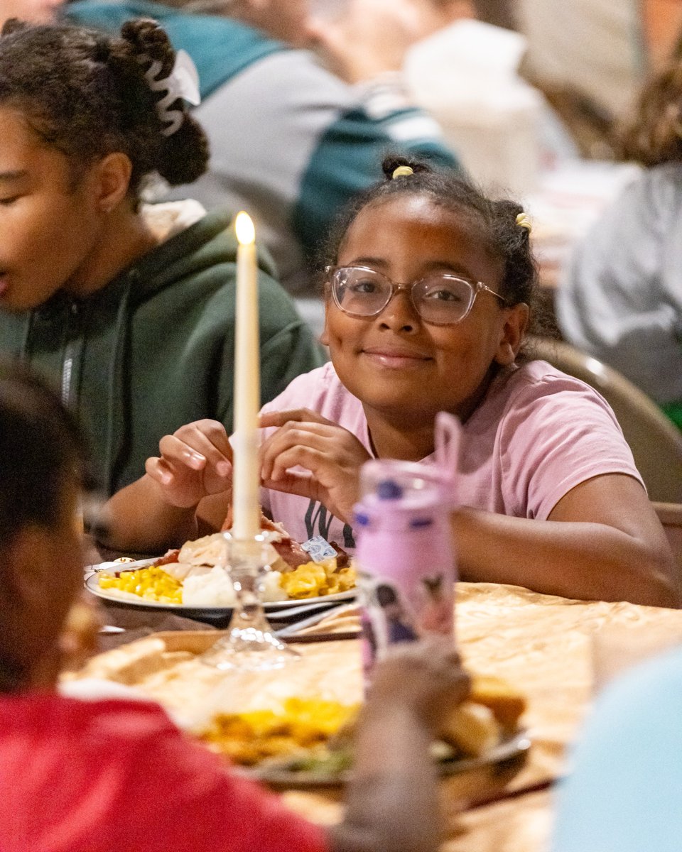 GSSEM's tweet photo. Calling all Girl Scout foodies! Join us at CHH for a Friendsgiving Weekend filled with cooking challenges, campfire fun and one GIANT feast! 🧡 Grab your friends, tie on your apron and get ready to stir up some fun! 😋

Register now and get ready to feast! https://t.co/e8oJlxg8pw https://t.co/dgkSv3nM41