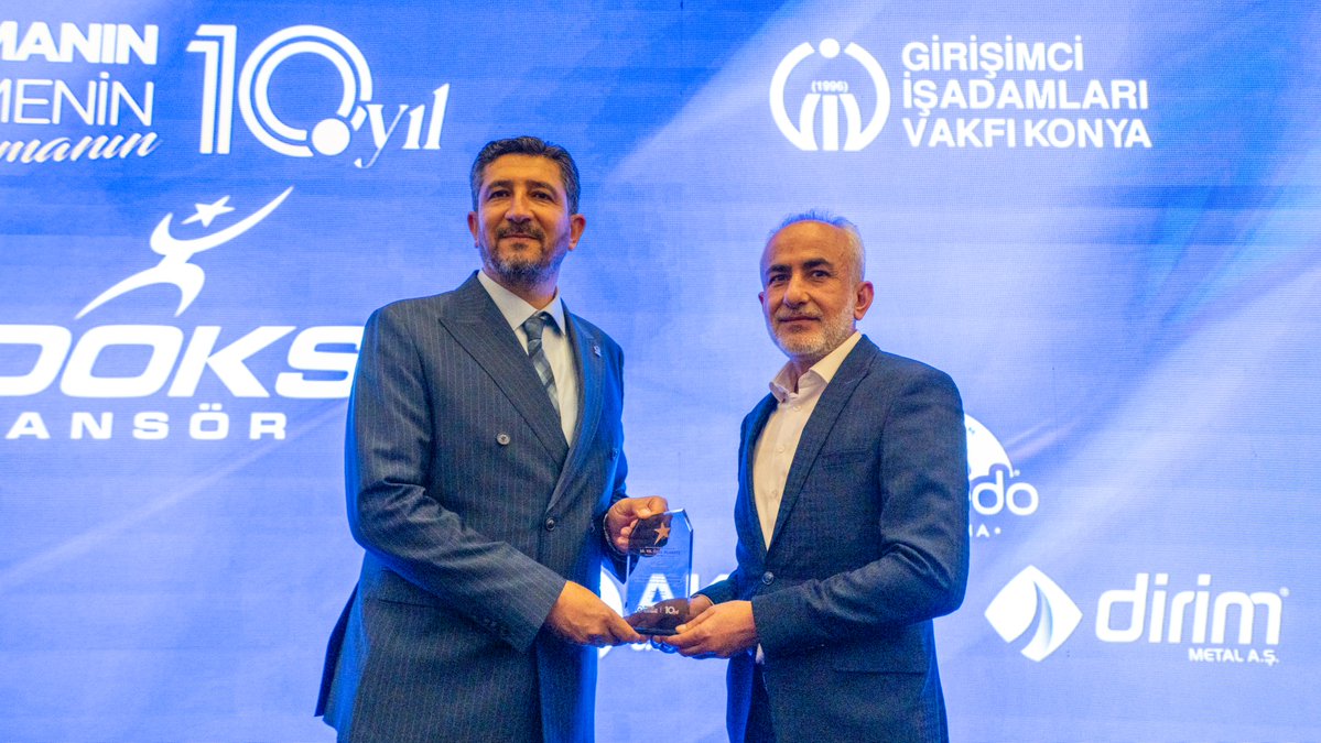 GivKonya's tweet photo. Girişim ve Değer Ödülleri

GİV Konya’nın kuruluşundan bugüne hizmet eden başkanlarımıza, yönetim kurulu üyelerimize ve değer üreten girişimcilerimize teşekkür plaketlerini takdim ettik.

10 yıllık emeğe ve birlikteliğe teşekkürler…

#GİVKonya #10Yıl #GirişimVeDeğerÖdülleri https://t.co/5V5P6H6HGF