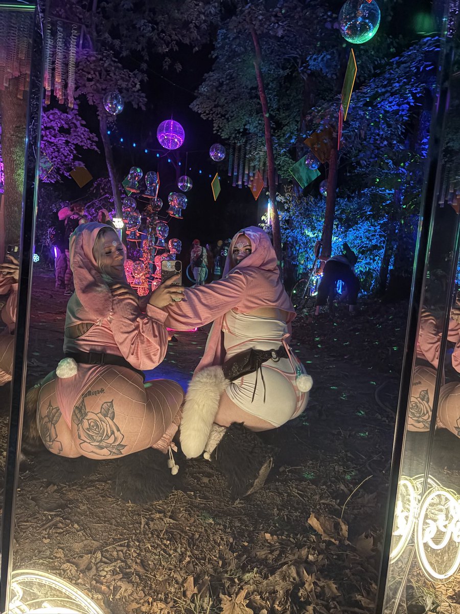 Spoilcloclo's tweet photo. What’s better than one bunny?🩷 https://t.co/l6bFbRkGAH