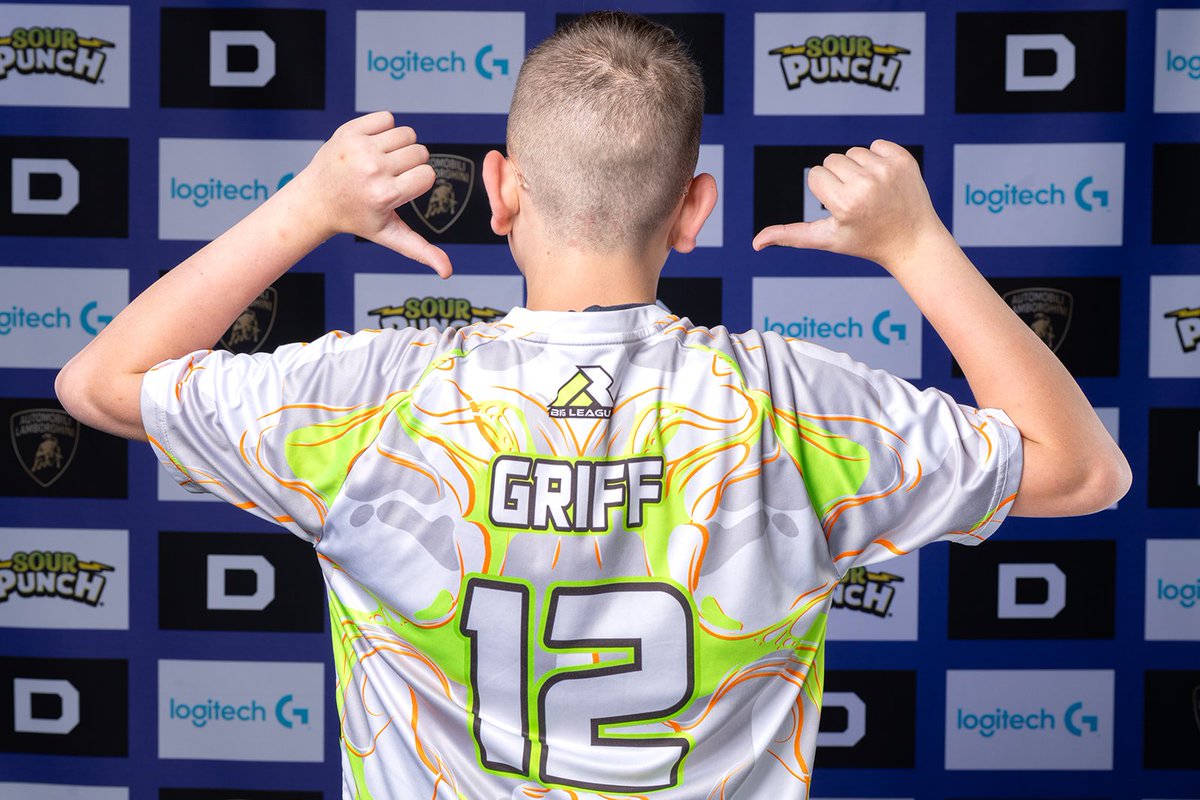 GriffSavageInc's tweet photo. Guys hitting the @FNCompetitive @Fortnite Solo FNCS quailifer day 2 at #234 place. Lets finish strong. Live on @kick
https://t.co/ZAqMYrtY4n
@StakeEddie #FncsDreams #LookingForOrg #XSet @Clix https://t.co/2E33827RO0