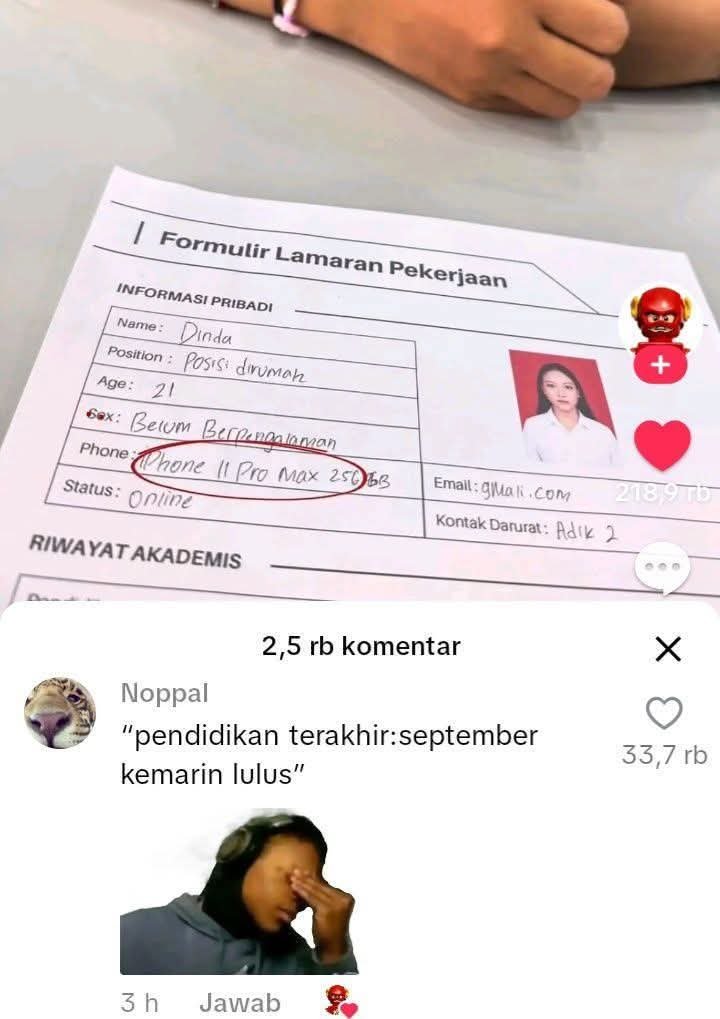 KucengTerbanggg's tweet photo. Bisa2nya jawab status "online" 😆 https://t.co/xPRCm1pRt7