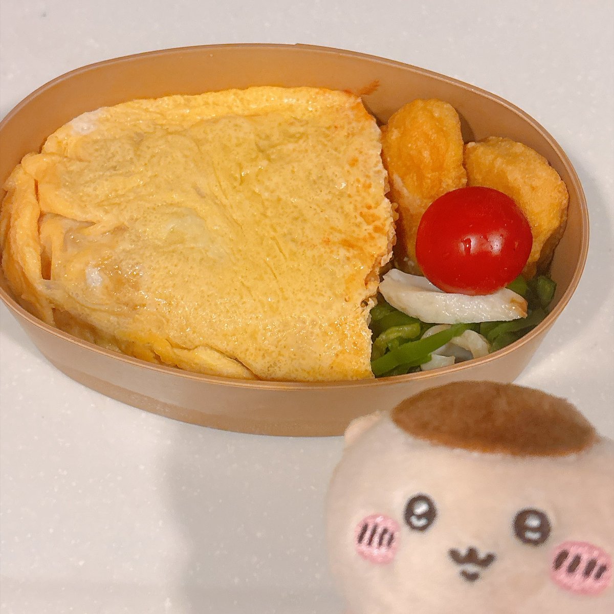 mii_cooking's tweet photo. 2026 09 30  #お弁当  #お弁当記録 

昨日の残りのオムライス詰めただけ！簡単！簡単！ https://t.co/MdvkTgtt5q