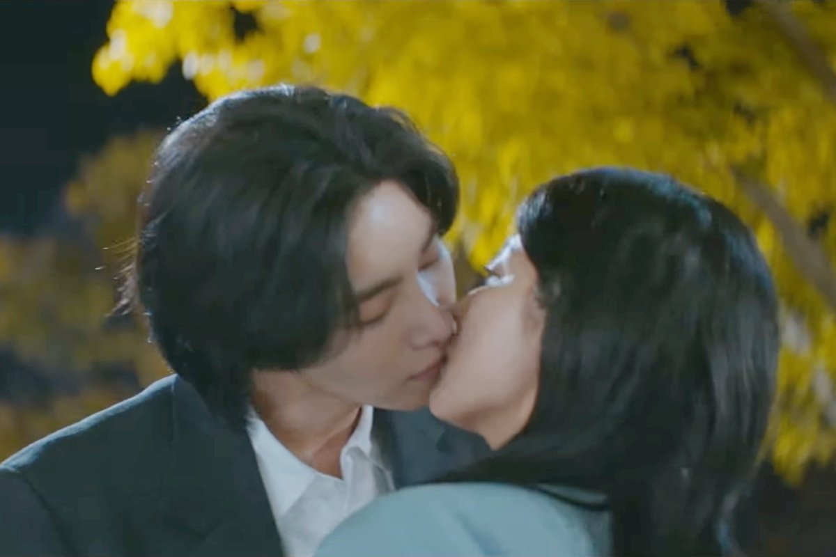 soompi's tweet photo. WATCH: #NamJiHyun Isn't Sure If Her Attraction To #KimJaeYeong Is Physical Or Something More In "#MakeMeTingle" Trailer
https://t.co/jUbTmorkfV https://t.co/y0u1GU5a3D