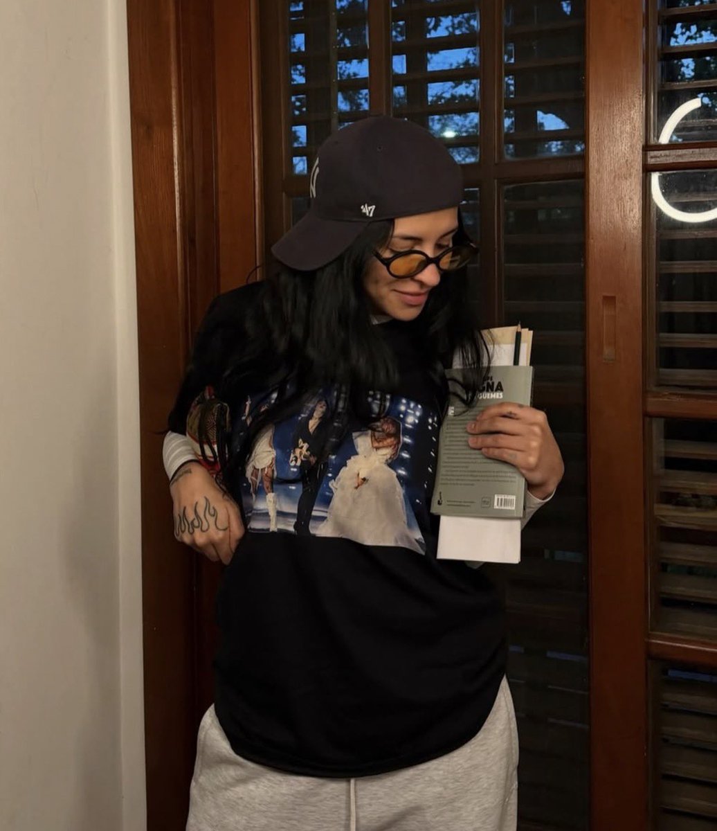 tatuajesdemalo's tweet photo. cazzu con la remera de lali tini y marilina en river MAMA TE AMO https://t.co/RNDVgpDQkg