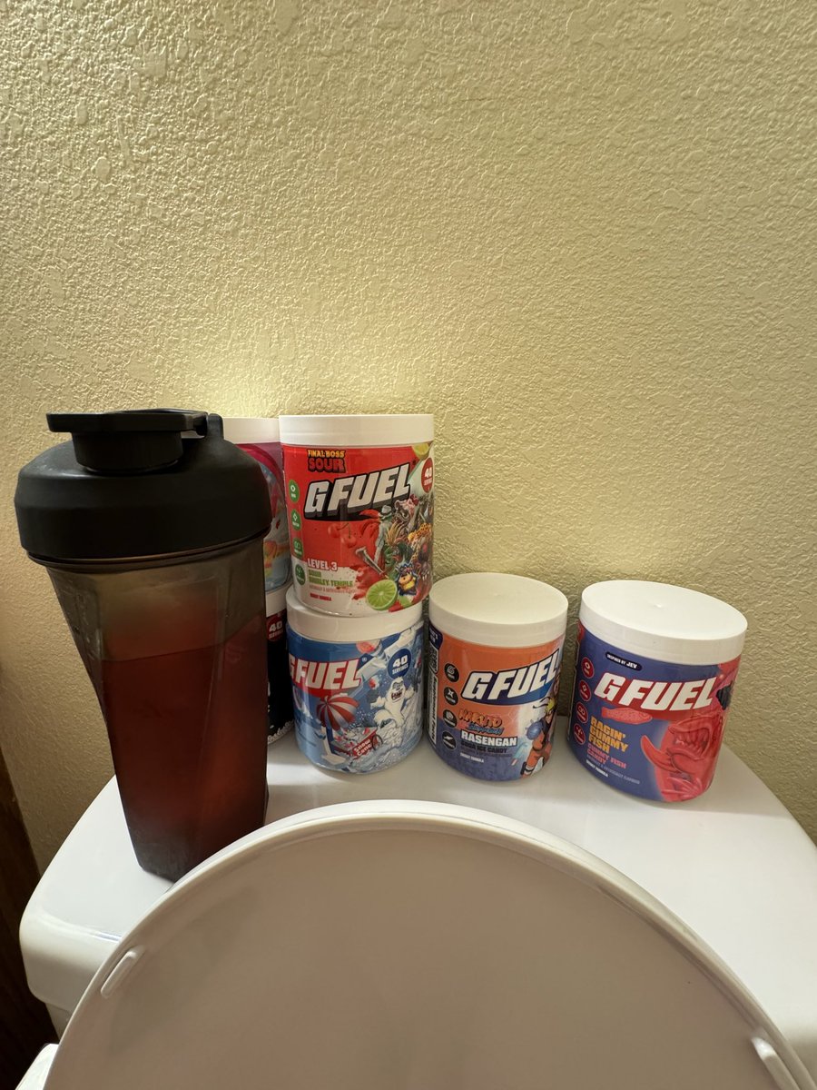 studmxffn's tweet photo. #multitasking https://t.co/EJor0ANuBp