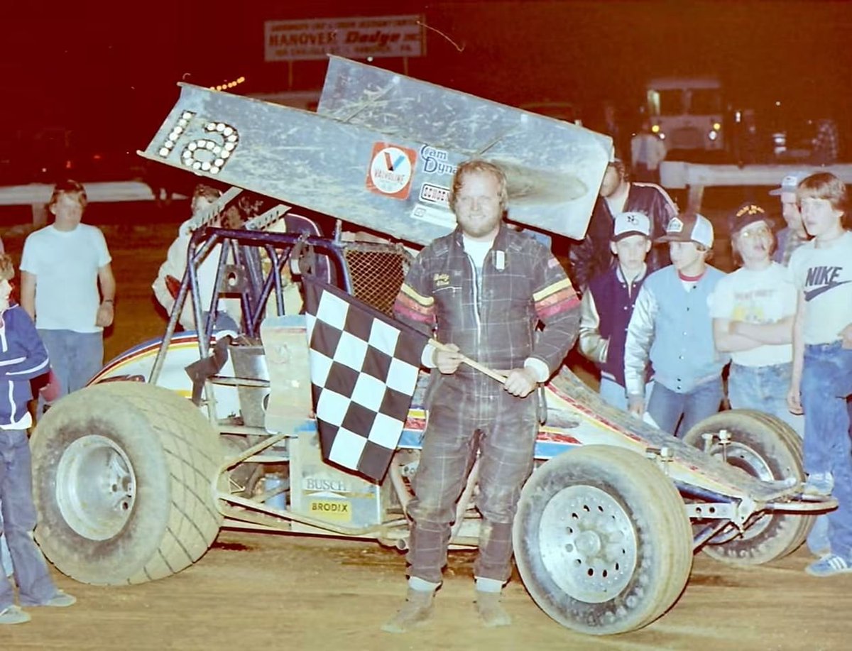 hosehead33's tweet photo. Today's Photo of the Day features Bobby Allen in victory lane following a 1981 win at Lincoln Speedway.  

📸 Barry Skelly

All the News that's Fit to Sprint. https://t.co/PdMKDFMspr 🏁 https://t.co/4jy0kNucTj