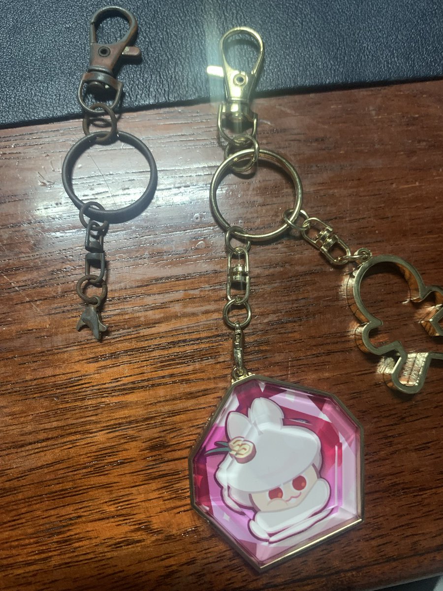 AsterBstBLADE's tweet photo. How do i prevent my keychain from rusting? https://t.co/HdFIWWAgPf