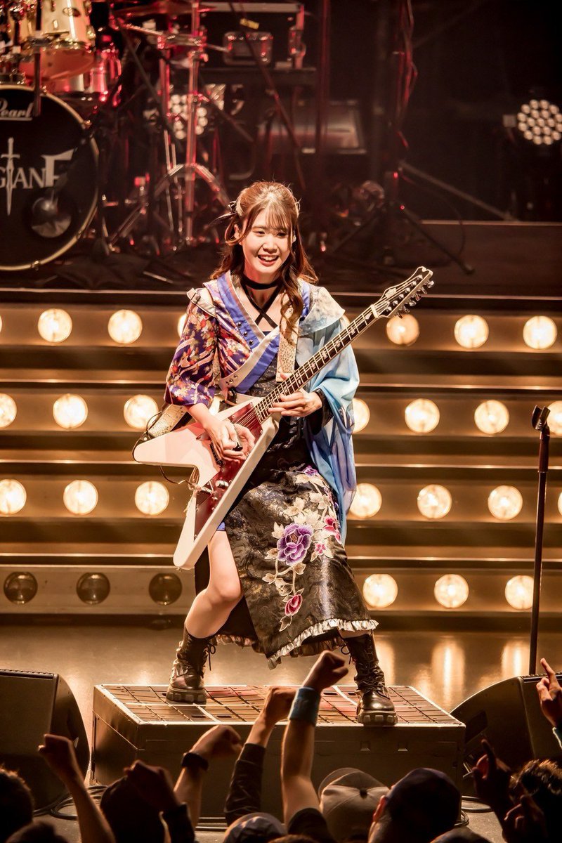 YUMETAL0117's tweet photo. #好きなギタリスト
 #HAGANE
 #よしださくら
好きなギタリストはよしださくらさんDEATH😊
あの若さでインペリテリをニコニコしながら弾いている動画を見たときは衝撃が走りました😳
 Sakuraさん身体に気をつけてくださいね😊
細客ですがこれからも応援します☺️ https://t.co/wzkDKOiGqe