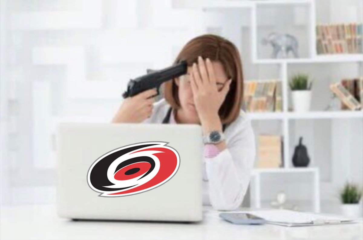 slaplenicv's tweet photo. Yeah hockey is so back https://t.co/x9cjWvl1qI