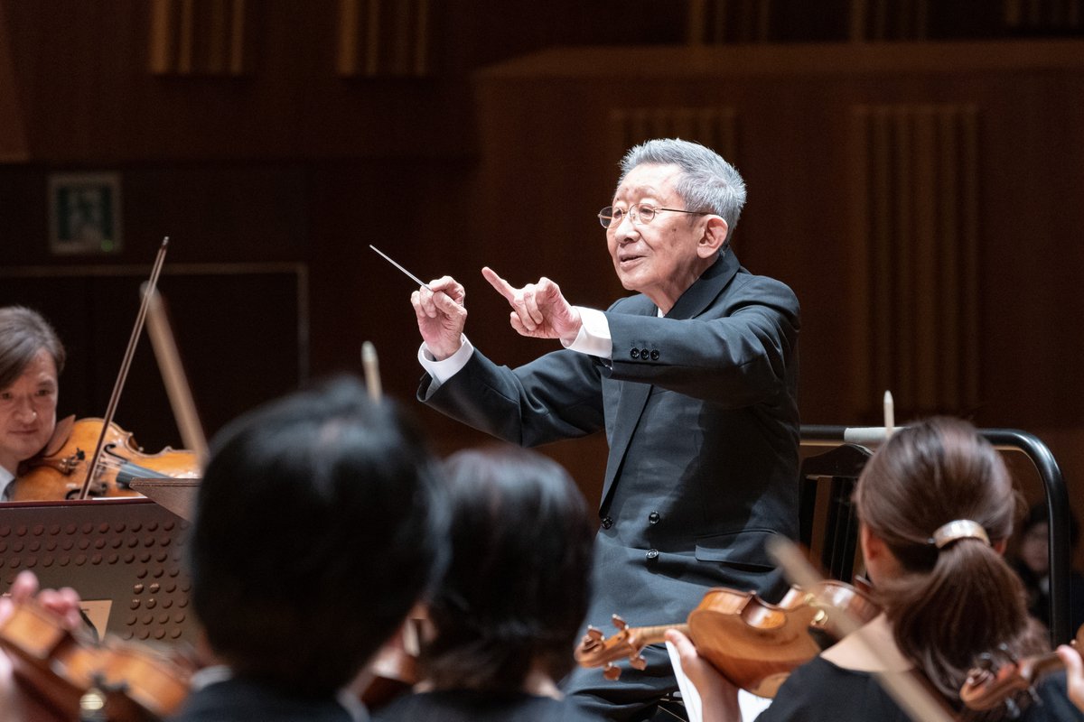 TMSOnews's tweet photo. 本日2026年9月30日は、作曲家・すぎやまこういちさんの没後5年の命日です。
すぎやまさんが遺した数々の名曲の中から、#都響 のYouTubeチャンネルでは下記の演奏がご視聴いただけます。

・ヴァイオリンのための《神秘なる静寂》
https://t.co/NlGyC3Qk9L
・《カンタータ・オルビス》ー交響曲《イデオン》ー《カンタータ・オルビス》
https://t.co/cc6GNHWD7N
・交響組曲「ドラゴンクエストⅡ」より「レクイエム」
https://t.co/kJIZUghAbN
・交響組曲『ドラゴンクエストV』より「序曲のマーチ」
・交響組曲『ドラゴンクエストXI』より「過ぎ去りし時を求めて」
https://t.co/PWsG6YLD7Z

(c) Rikimaru Hotta