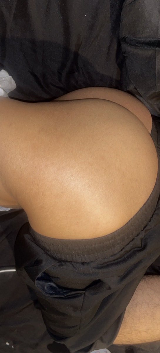 qaasimDLpak's tweet photo. freshly 18 guys tops n bottoms hit me up 😉😉😉 #vers #bi #18yearsol #feetworshi̇p https://t.co/zSmkTHIUTP