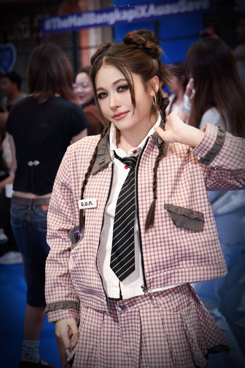 Kakii89's tweet photo. 260929 | @youknowinever_ 

เด็กใครเท่ขนาดนี้นะคะ😎

SHEEP Shades Sweet Treat 
#SHEEPxShadesGL
#NiKYWarinrat 
#FRTentertainment https://t.co/BytkkPARHr