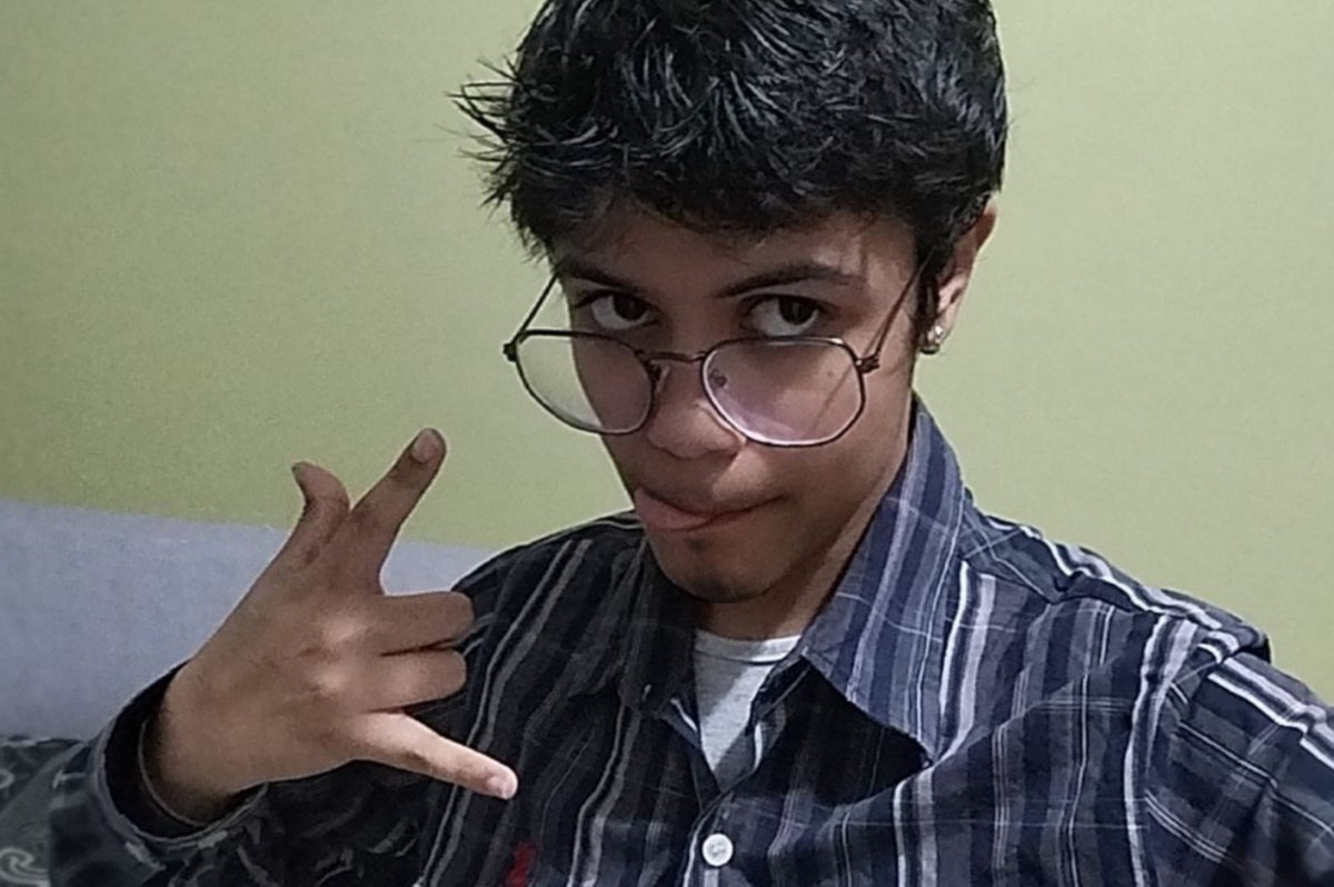 amoparafusos's tweet photo. irl vs yumesona!

infelizmente é um filtro o cavanhaque 💔 https://t.co/9eoq7pzrme