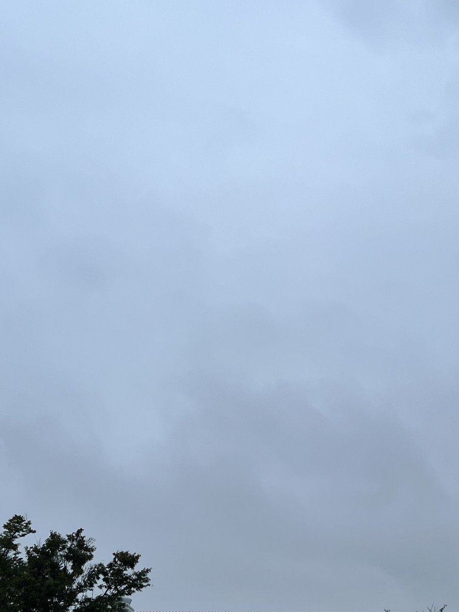 DeepBlueSky1126's tweet photo. #しゅっきーん✨
#出勤しました(^^)
ちとさぶっ…🥶
今日の東京は、
曇り時々雨☁️☂️
現在の気温18.5℃
最高気温20℃
ご安全にお過ごしくださいね😊
#いまそら
#空を見上げれば
#Good_location https://t.co/uOxgnCk7Bw