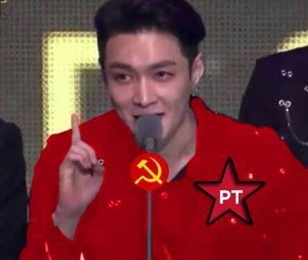 strawberiexi's tweet photo. Curada ao ver EXO-L bolsonara levar rajadão em grupo de ceg kkkkkkkkkkkkkkkkkkkkkkkk https://t.co/9iOzRSQLdL