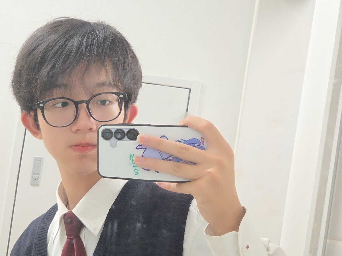 taii_2910's tweet photo. 9月も今日で終わりだね
学校行く https://t.co/fAZ4D8SfAl