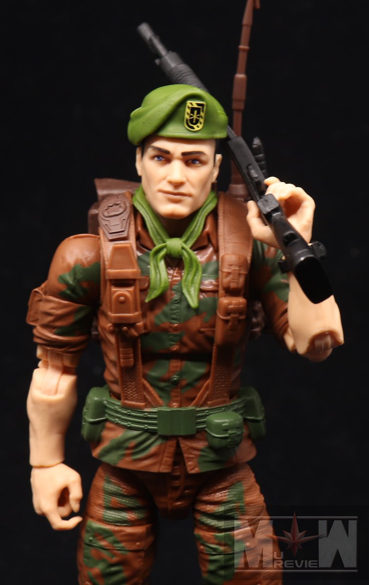 MUReview's tweet photo. G.I. Joe Classified Retro Series Falcon
@hasbro #hasbrotoypic #toyphotography #gijoe #yojoe @hasbropulse @gijoe @gijoeofficial #retro #retrocardback #falcon #retrofalcon #slaughtersmarauders #gijoethemovie #rawhides  $27.99 https://t.co/aetgatBaf8 https://t.co/lxSh3JBiEL
