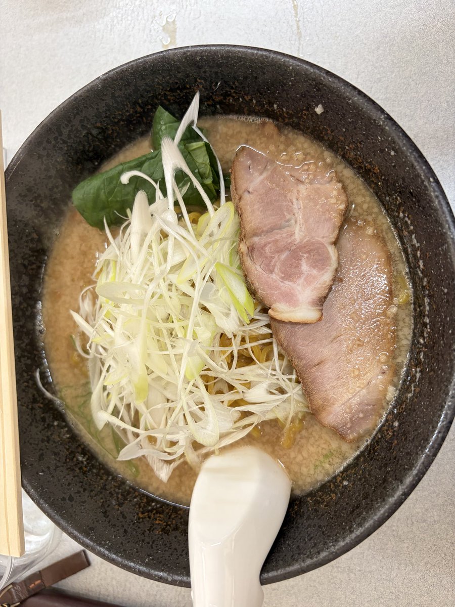 2qBTOyuOpy10019's tweet photo. 久しぶりに食べましたが🍜美味い😋
＃ゆげや https://t.co/mrHz3isQdZ