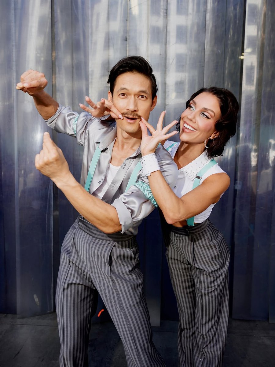 HarryShum_Fans's tweet photo. #TeamShumLikeItHot making our dreams come true with their jive! #DancingWithTheStars #DWTS #HarryShumJr #TeamShumLikeItHot https://t.co/582i6gvlwv