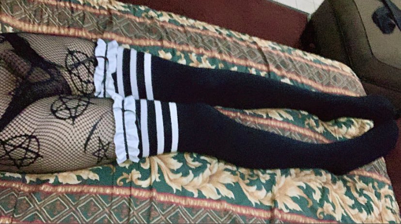XfemmAleX's tweet photo. Ya tuve la oportunidad de vestirme en un cuarto de hotel y tengo muchas más cosas por mostrarles (〃ω〃)
#femboy #trapito #femboymaid https://t.co/XRqgWFHZnU