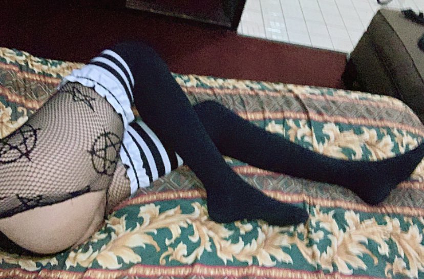 XfemmAleX's tweet photo. Ya tuve la oportunidad de vestirme en un cuarto de hotel y tengo muchas más cosas por mostrarles (〃ω〃)
#femboy #trapito #femboymaid https://t.co/XRqgWFHZnU