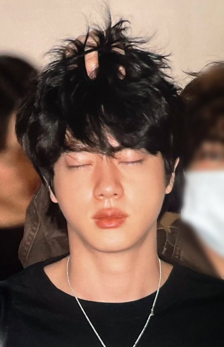 jhopeways's tweet photo. 😭😭😭😭😭😭😭😭😭 https://t.co/AwCy0QtxVe