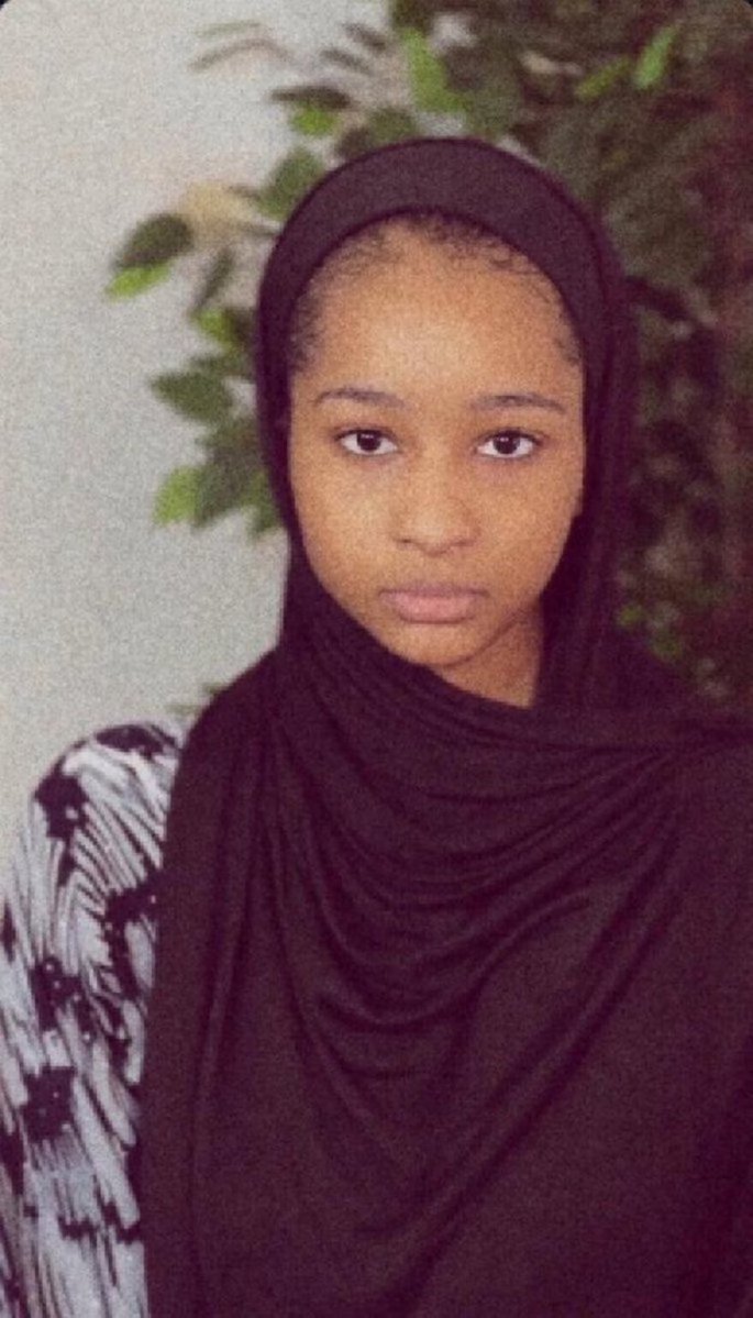 umaiimaa__'s tweet photo. I look like I’m alright but Wallahi I need a husband 🥰🙏 https://t.co/ORL8EK1oDe