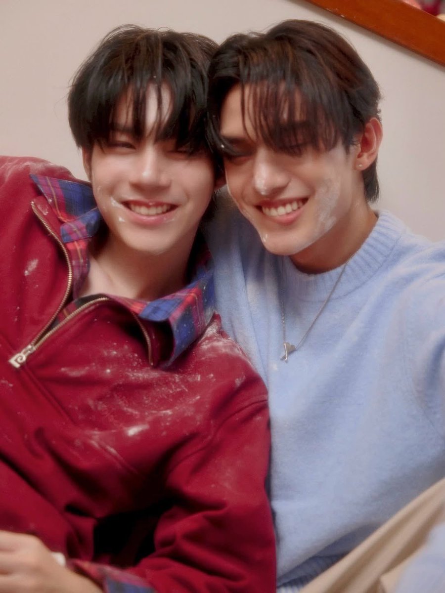 Zhouyou_th's tweet photo. @centralwestgate เน็ตเจเจค่า พรีสสสสสสสสสสส🥰  #NETJJ #netsiraphop #jj_rcp https://t.co/kPntarNzMQ