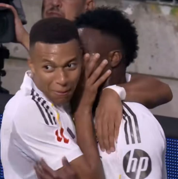 uiuiilii's tweet photo. mbappe got the best reactions and facial expressions 😭 https://t.co/jarJUuNnoK