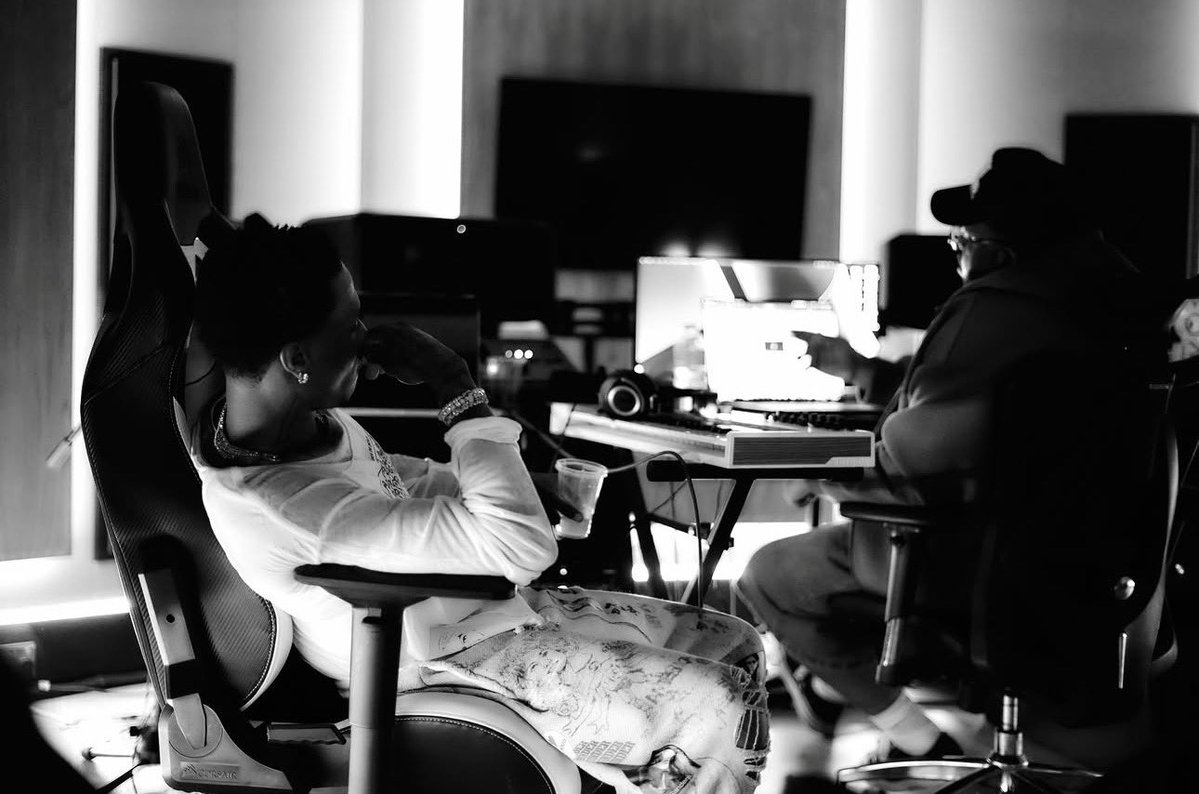 WizkidSource's tweet photo. 🎧 https://t.co/mwqIcS8a5Z