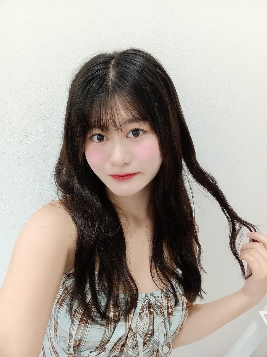 miu_kainuma's tweet photo. ロングにした〜🐰🍓 https://t.co/8AcZV6RPNy