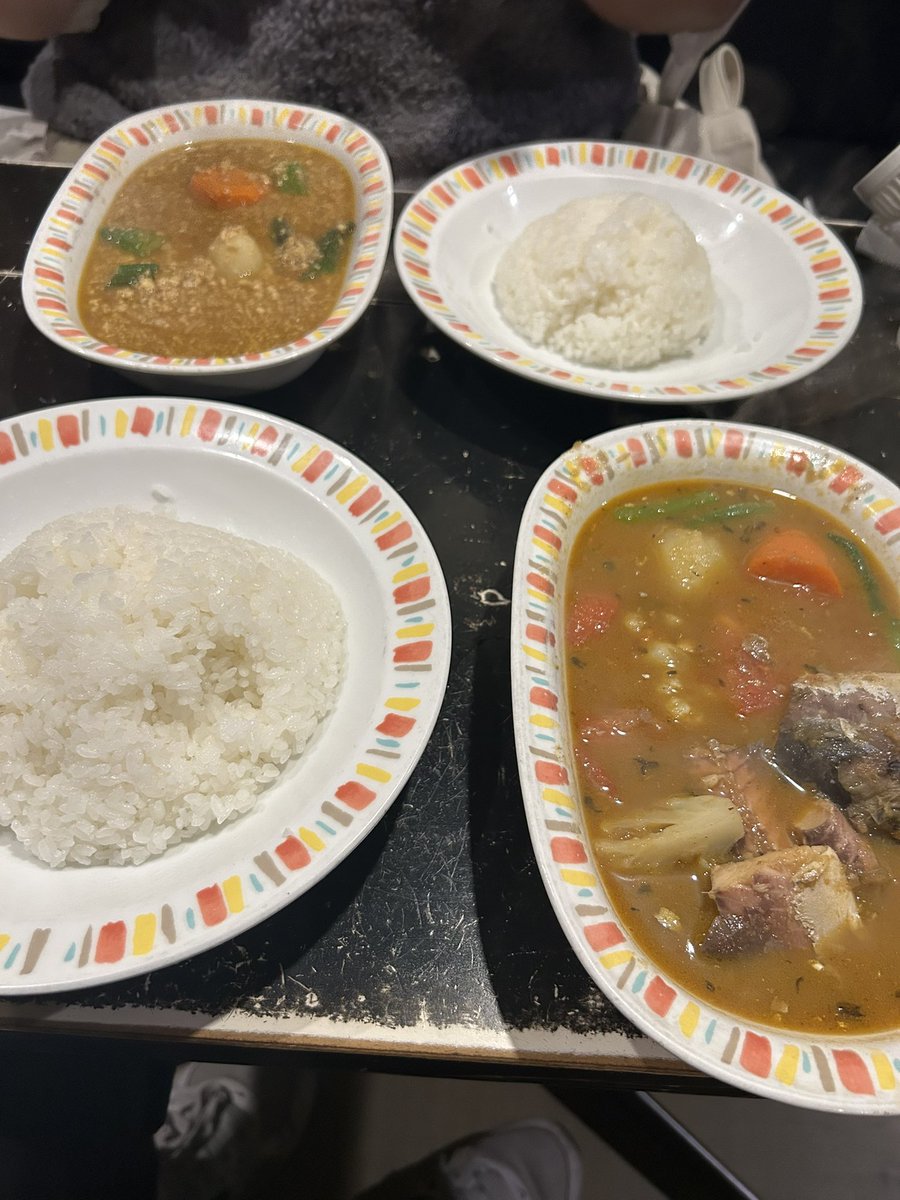 taitake01's tweet photo. 休憩中です！

＠Destroyer_mujer 
#村上カレー店
#ナット挽肉ベジタブル
#サバ缶カレー https://t.co/vgtjYvr0X4