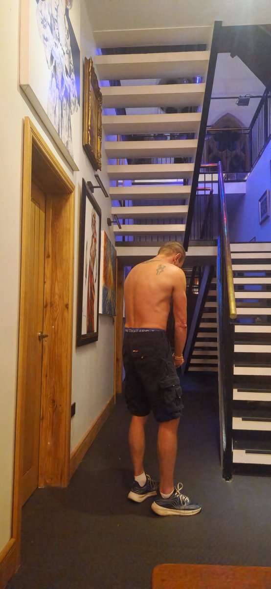 DrewsiveMars's tweet photo. Back and Shoulders finished. https://t.co/syje3bx40p