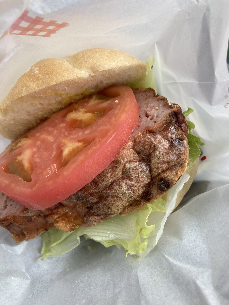 AtkTap's tweet photo. 今日のゲグルンツェ
過ごしやすい日だ
食べて週末に向けて英気を養う https://t.co/BbT5HJ05lu