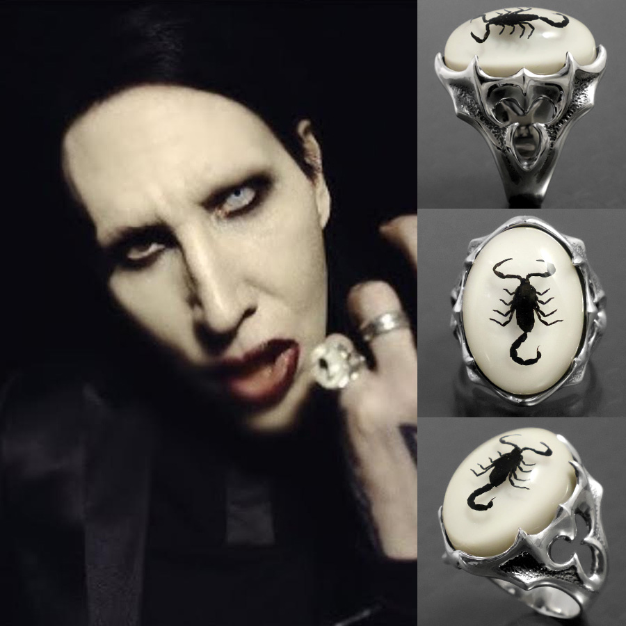 SILVER_GEEKS's tweet photo. マリリンマンソン氏がストフリのアクセサリーを愛用しています！

STRANGE FREAK DESIGNS
「マンティコア」
「ビマーチャ」
「胸椎 ブレスレット」
https://t.co/vRrCN5Pw1W
#marilynmanson
#sfdjp
@STRANGE_FREAK https://t.co/0aVsrfcHNf
