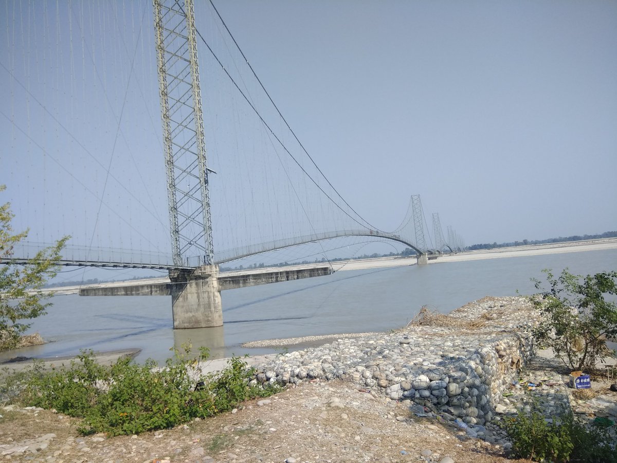 ashuananda's tweet photo. Ohh no?
Chadani-dodhara bridge over mahakali river have collapsed? https://t.co/RN4XwT1pnM