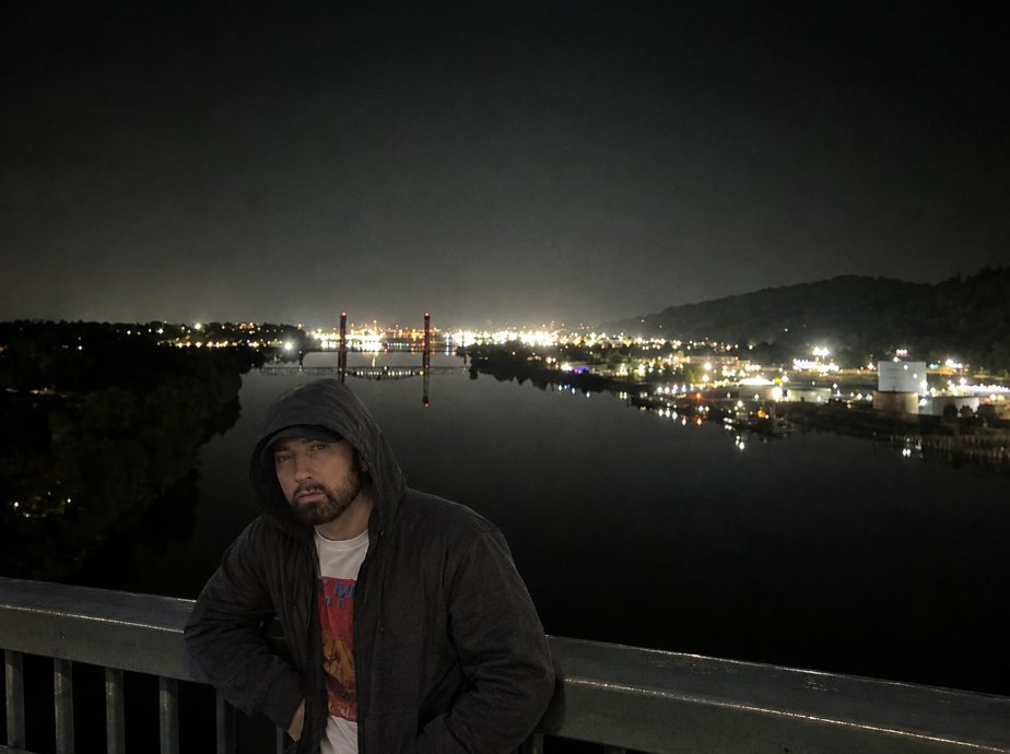 GD44vh's tweet photo. "eminem fell off" 

"Who fell off?" https://t.co/clnC6KVuWi