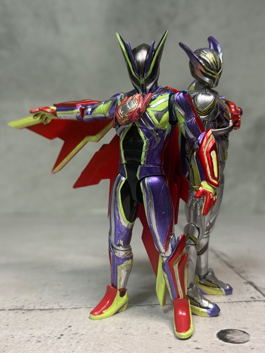 MegaWhaleRiderV's tweet photo. 仮面ライダーイエッツ
仮面ライダーグロム
仮面ライダーデイズ

※改造　#装動 https://t.co/KHYZHRMYfZ
