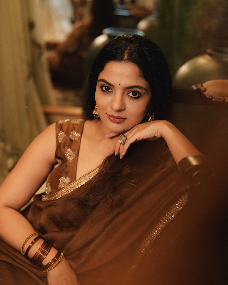Chennaipatrika's tweet photo. #NikhilaVimal @NikhilaVimal #bollywood #celebrity #viralpost #Kollywood #tollywood #bollywoodstyle #bollywoodbeauty #bollywoodqueen #sandalwood #chennaipatrika #entertaiment #BollywoodStyle #FashionIcon #CelebrityStyle #mollywood #malayalamactress https://t.co/84C5ymzn7p