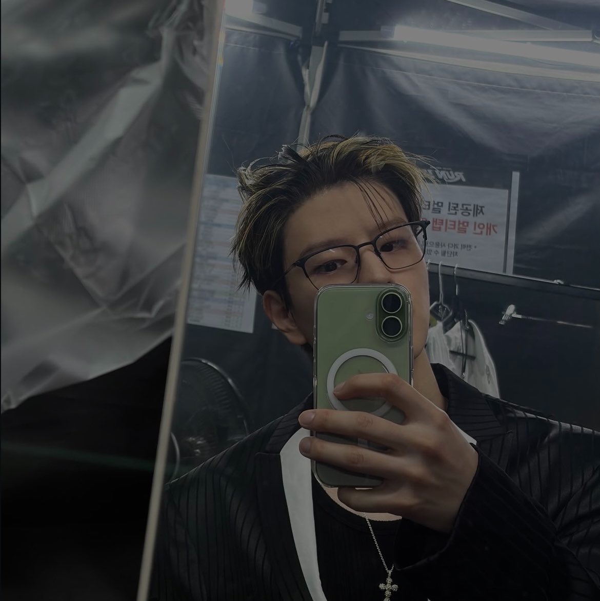 jeeongas's tweet photo. #chanmin | #fewtweetsau | #nsfw 
𝘧𝘦𝘸 𝘵𝘸𝘦𝘦𝘵𝘴 𝘢𝘶 :: 𝙋𝙤𝙣𝙩𝙤 𝙢𝙖𝙞𝙨 𝙢𝙖𝙧𝙘𝙖𝙣𝙩𝙚

Acão que chan ou seung mais repete durante o ato

ou

suas ações mais repetitivas é toque fisico e choramingar. https://t.co/FbYOM9jGgY