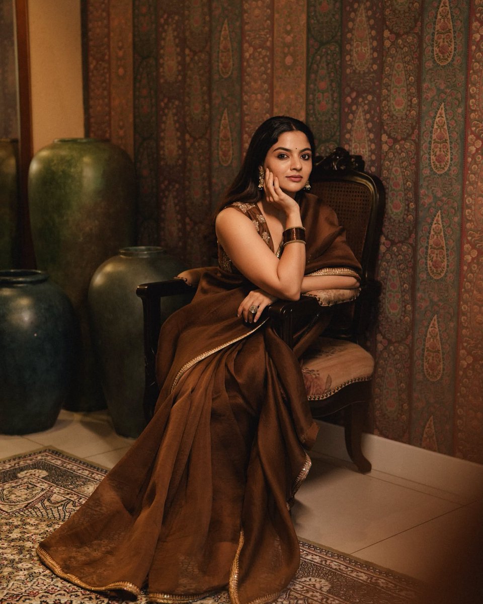Chennaipatrika's tweet photo. #NikhilaVimal @NikhilaVimal #bollywood #celebrity #viralpost #Kollywood #tollywood #bollywoodstyle #bollywoodbeauty #bollywoodqueen #sandalwood #chennaipatrika #entertaiment #BollywoodStyle #FashionIcon #CelebrityStyle #mollywood #malayalamactress https://t.co/84C5ymzn7p