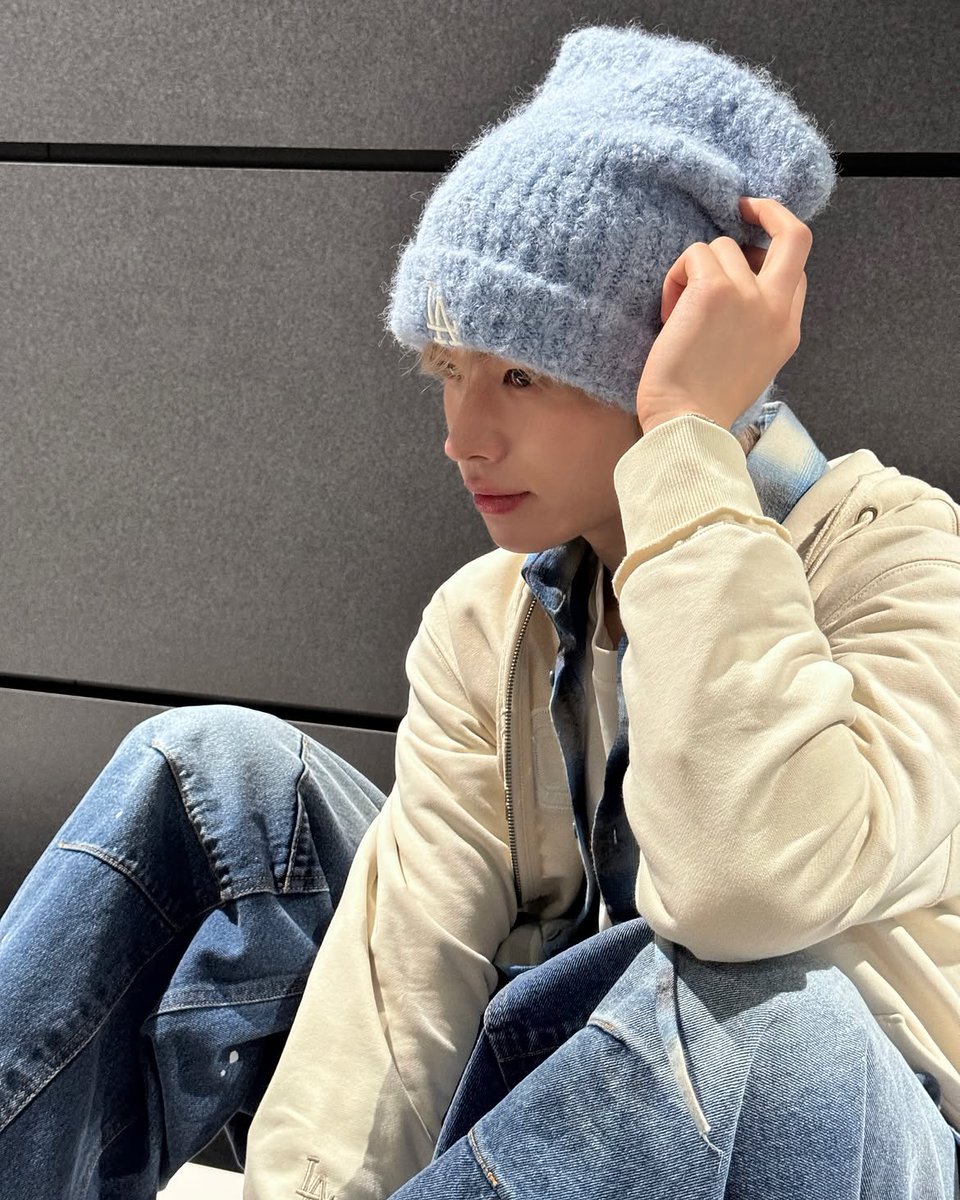 INSTAGRAM_TWS's tweet photo. 🥯

(3/5)
#TWS #투어스
#KYUNGMIN #경민 
#MLBKOREA #MLBCREW
#MLB패딩 #MLB경량패딩 https://t.co/7ClXV8Xunb