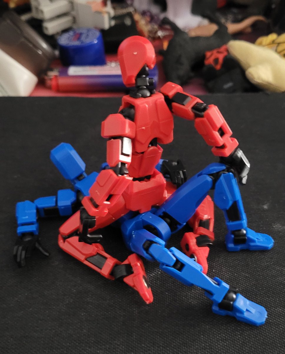 PromisedAkad's tweet photo. I'm having fun with my new tomtord toys https://t.co/UqFTAfXaTh